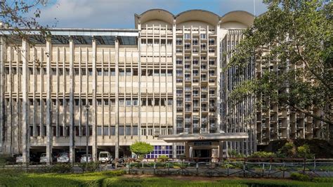 IIT Bombay .